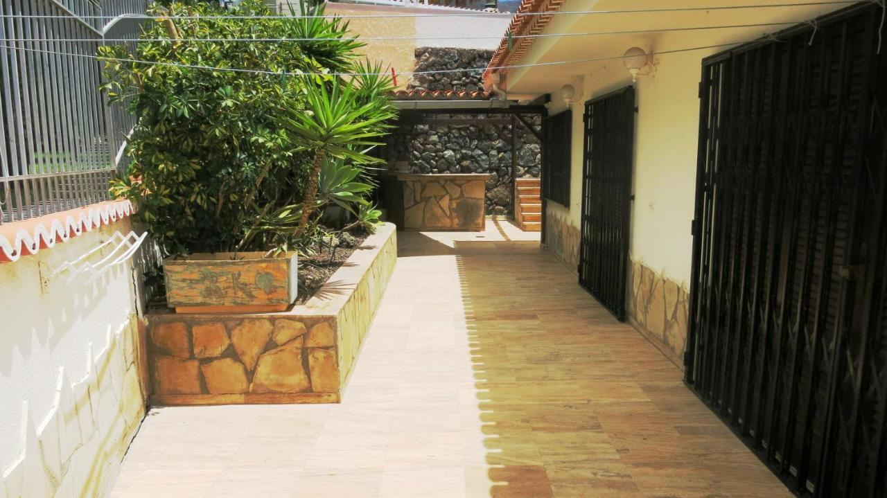 فيلا Sunny House With Private Pool And Sea View أذيخي المظهر الخارجي الصورة