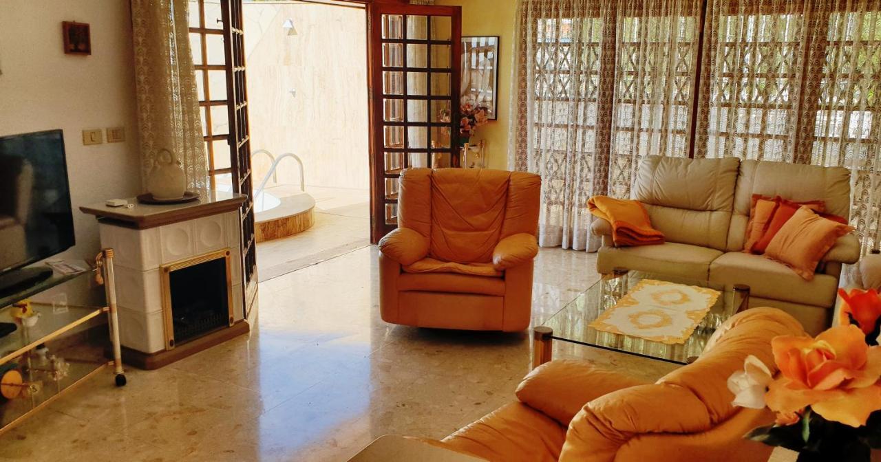 فيلا Sunny House With Private Pool And Sea View أذيخي المظهر الخارجي الصورة