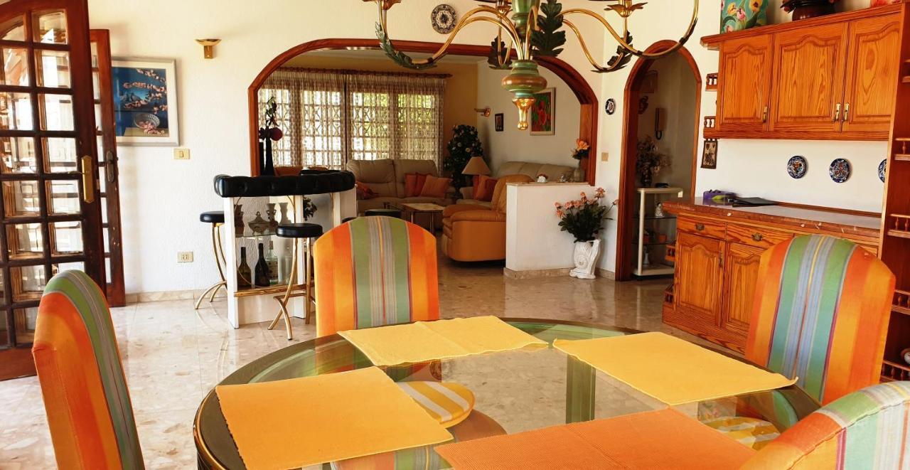 فيلا Sunny House With Private Pool And Sea View أذيخي المظهر الخارجي الصورة