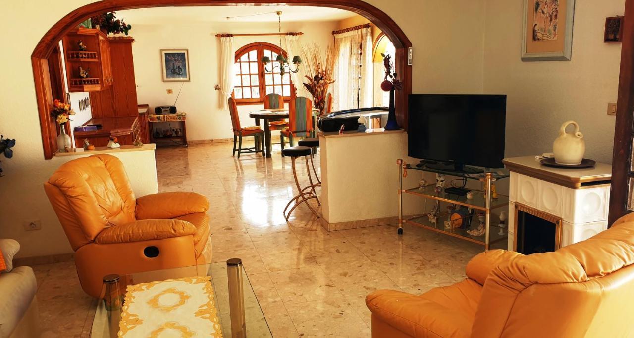 فيلا Sunny House With Private Pool And Sea View أذيخي المظهر الخارجي الصورة